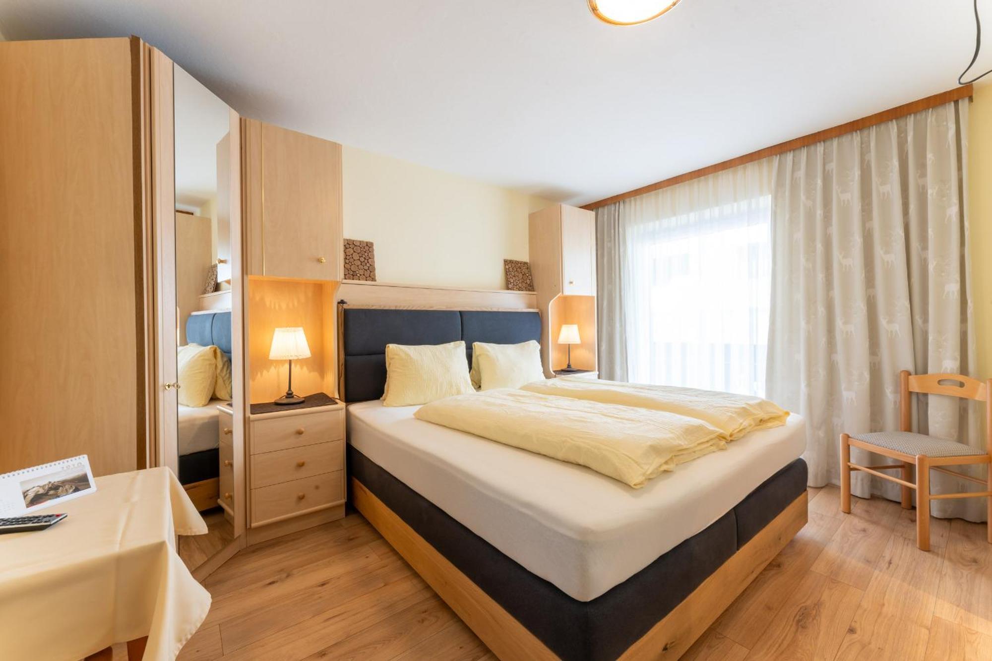 Gaestehaus -Pension Edelweiss Vent Bagian luar foto